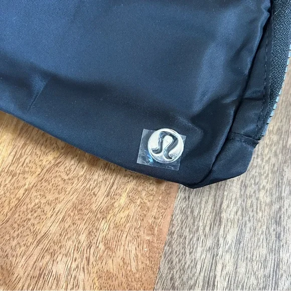 Lululemon Everywhere Belt Bag 1L in Black - Picture 3 of 9
